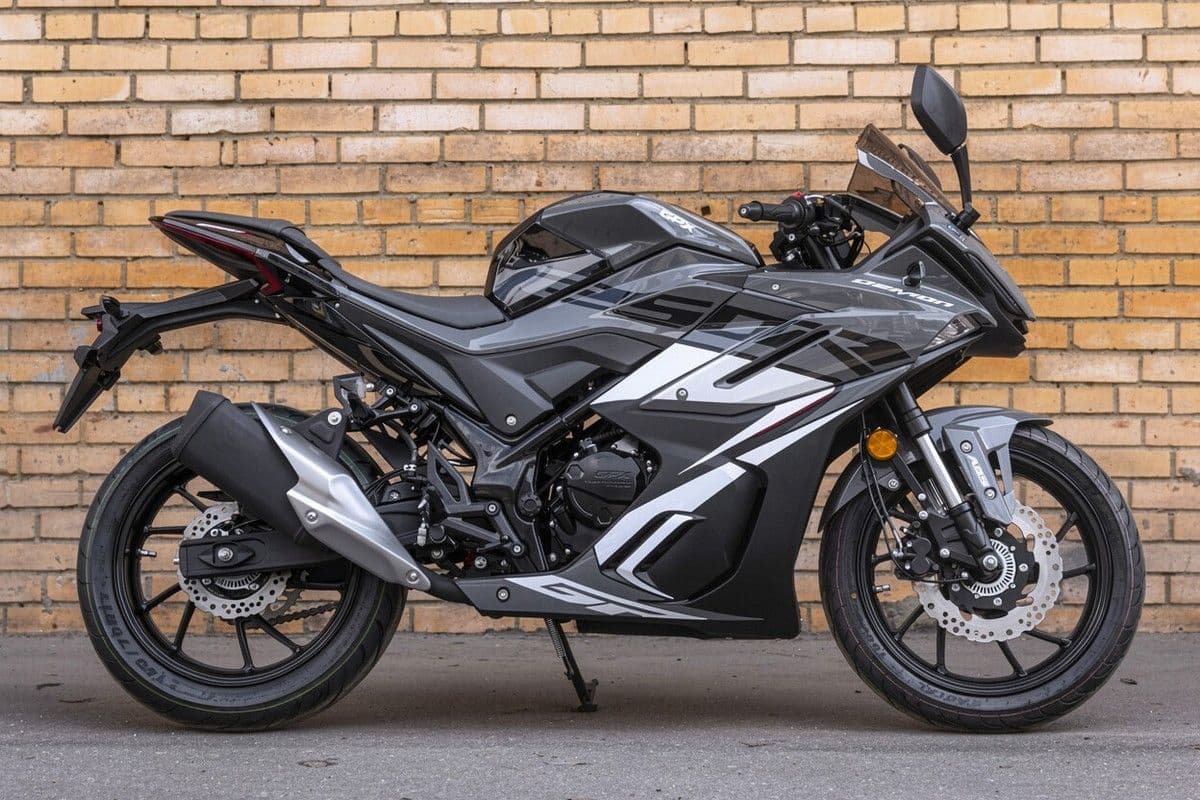 Мотоцикл GPX Demon GR250R